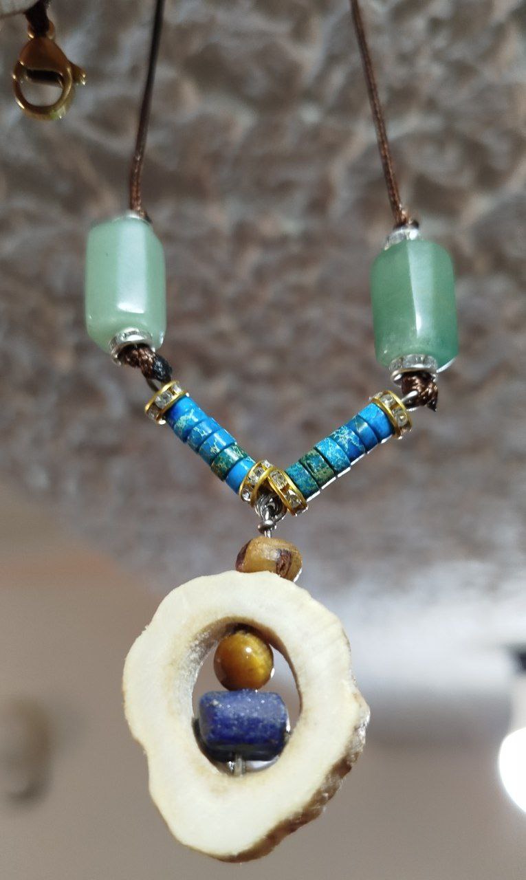 گردنبند دستساز شاخ گوزن تلفیقی از سنگ اونتورین ،سنگ چشم ببر،سنگ لاجورد